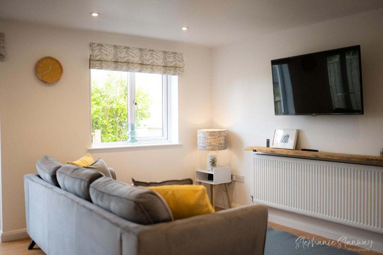 The Lookout, Modern Home From Home, Sleeps 5, With Private Parking & Outside Terrace St Ives  Exterior photo